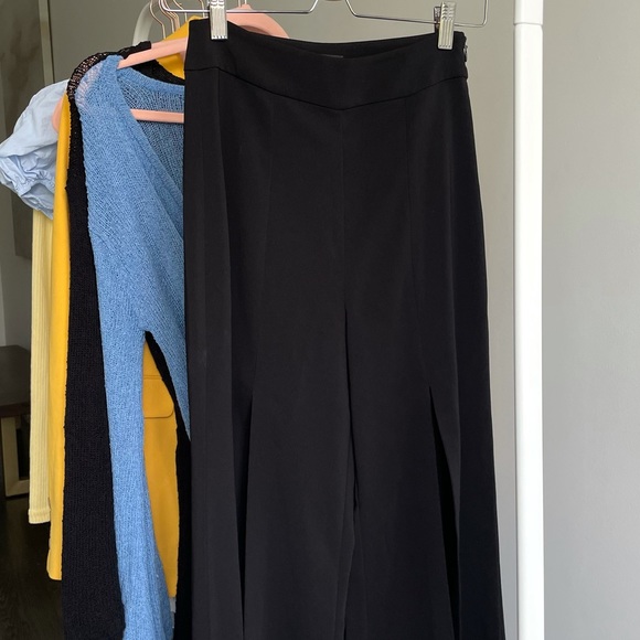 Flared wide legged pants with high slits - Picture 2 of 4